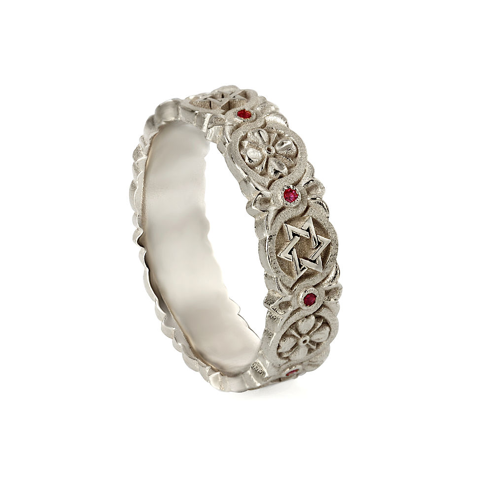 Thumbnail: טבעת לאישה כסף מגן דוד ופרחים