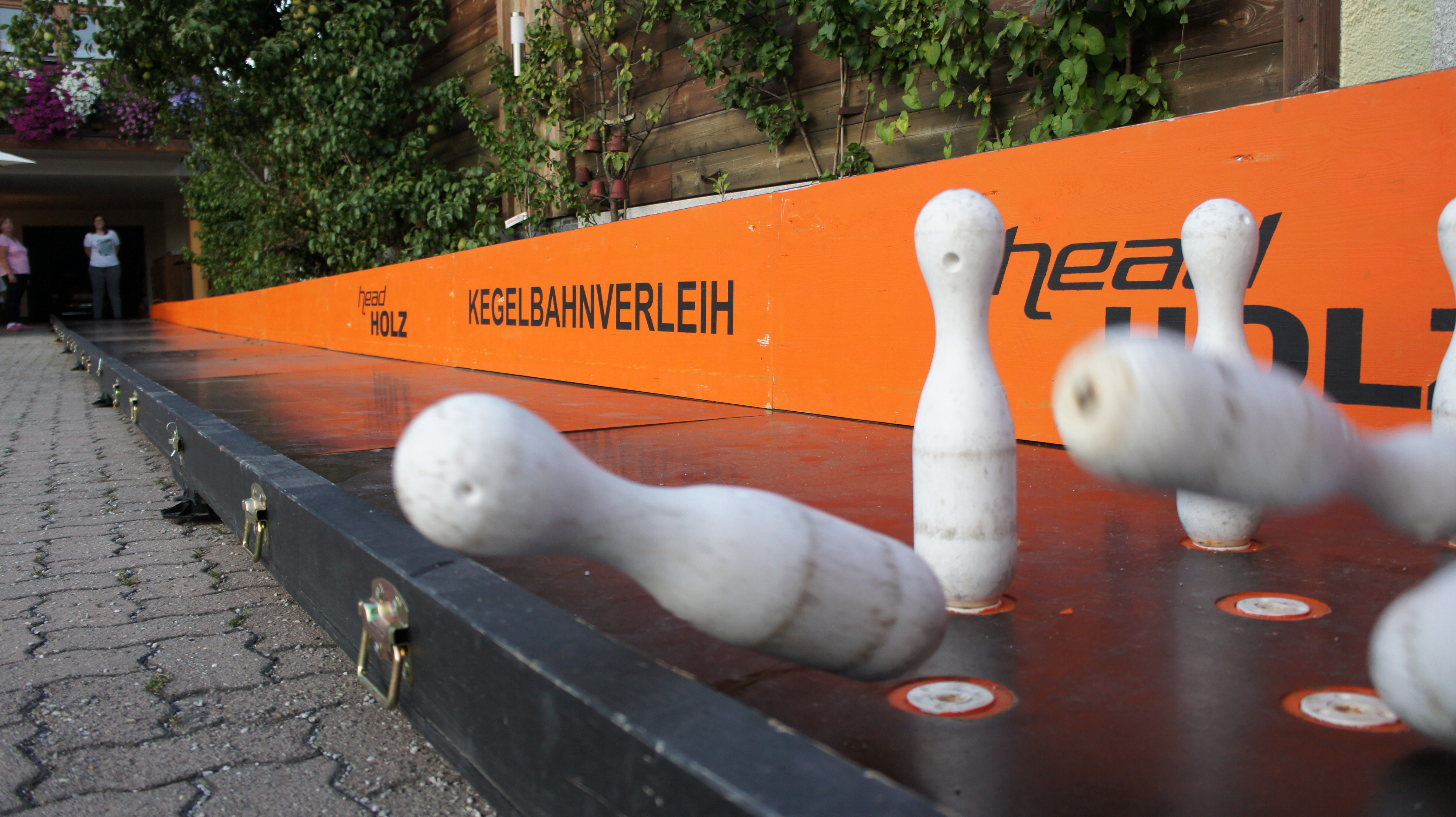 Mobile Kegelbahn headholz