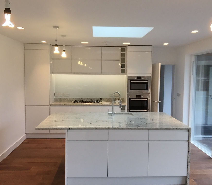 Gravesend - kitchen center Philip Holley