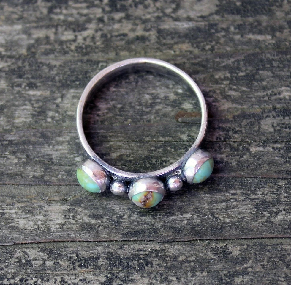 Thumbnail: Three stone green Kingman turquoise sterling silver pebble ring