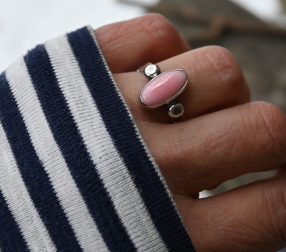 Thumbnail: Pink queen conch sterling silver ring