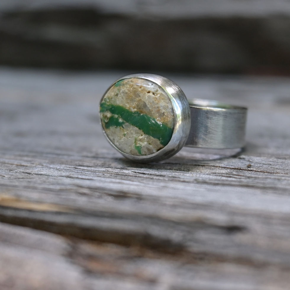 Thumbnail: Size 7 Green Ribbon Boulder Turquoise Sterling Silver Ring