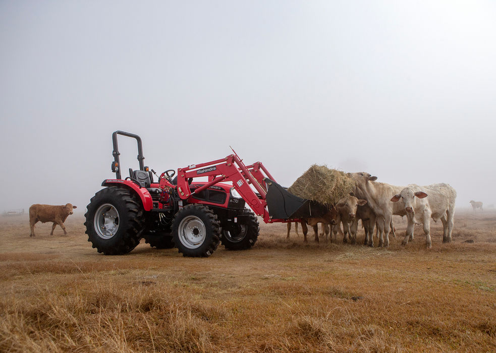 Mahindra Tractor102.jpg
