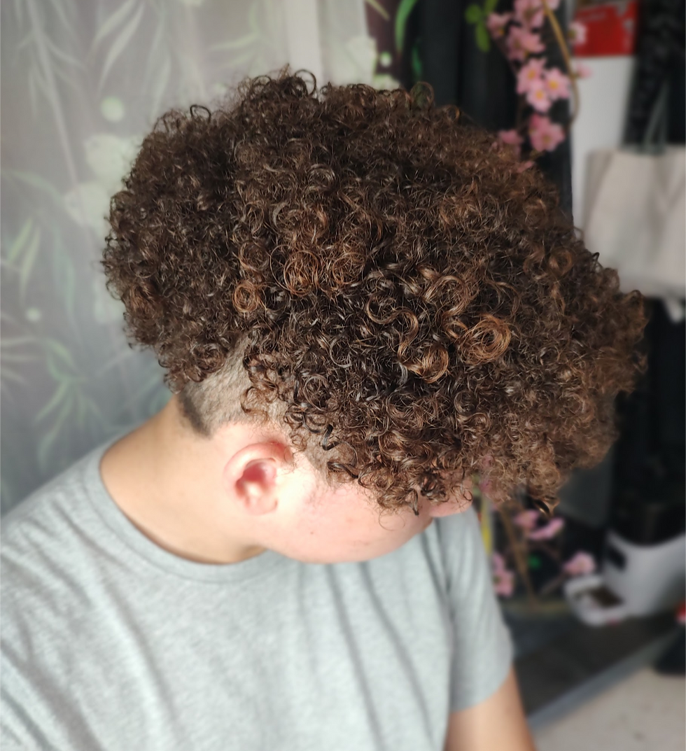 Nina Curly Cut