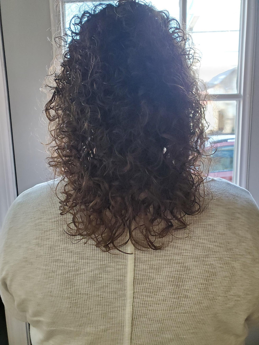 Sam Curly Cut Back
