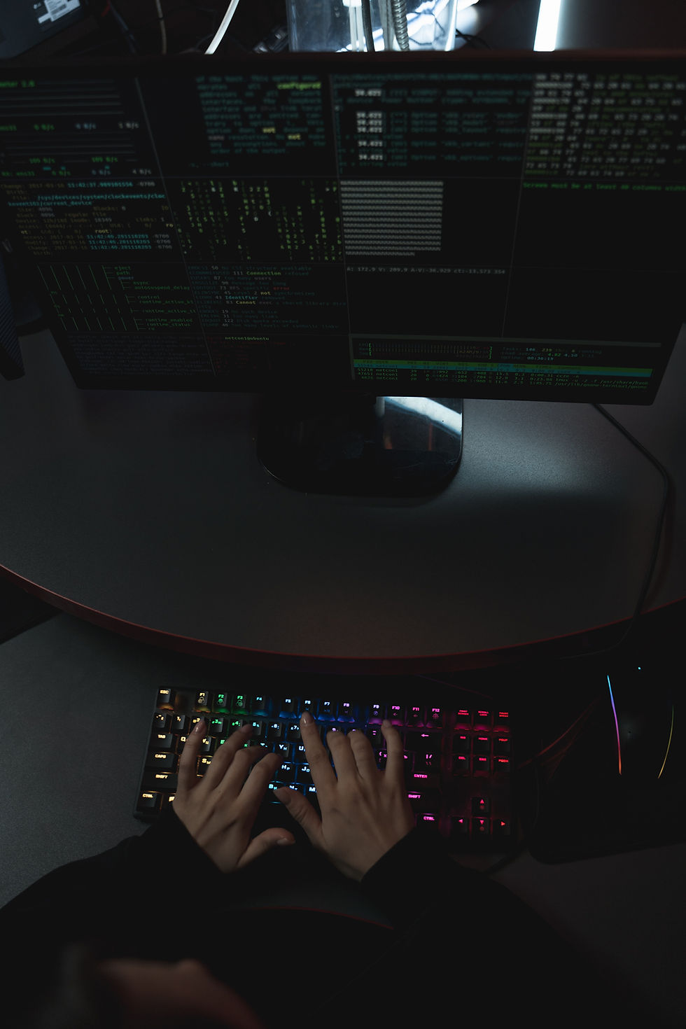 Computer scren and light up keyboard