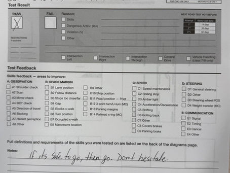 天龙驾校:青年学子刻苦练车,7次练习满分通过路考!