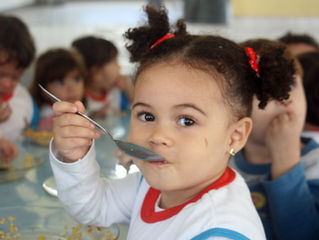 Secretaria de Educação lança Programa de Educação Alimentar e Nutricional nas escolas da rede públic