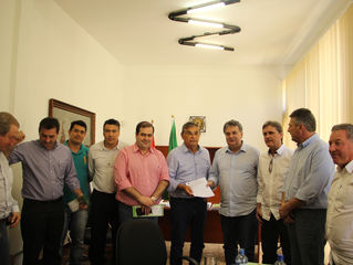Prefeito e vice recebem visita de autoridades