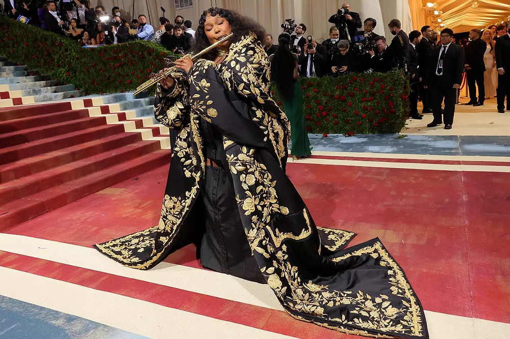 Lizzo estilo criativo met gala 2022