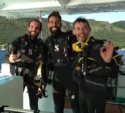 Equipe de moniteurs en Scubapro