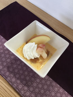 煮リンゴのせゼリー