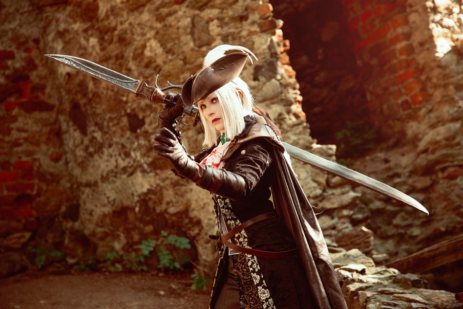 lady maria cosplay bloodborne