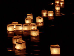 Zwischen Urteil und Menschlichkeit