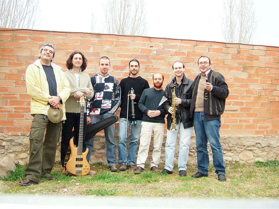 2005-02-25_Canya_al_ball_Lliçà_d'Amunt_Assaig_al_local