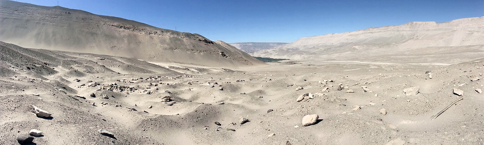 Cementerio saqueado - Toro Muerto