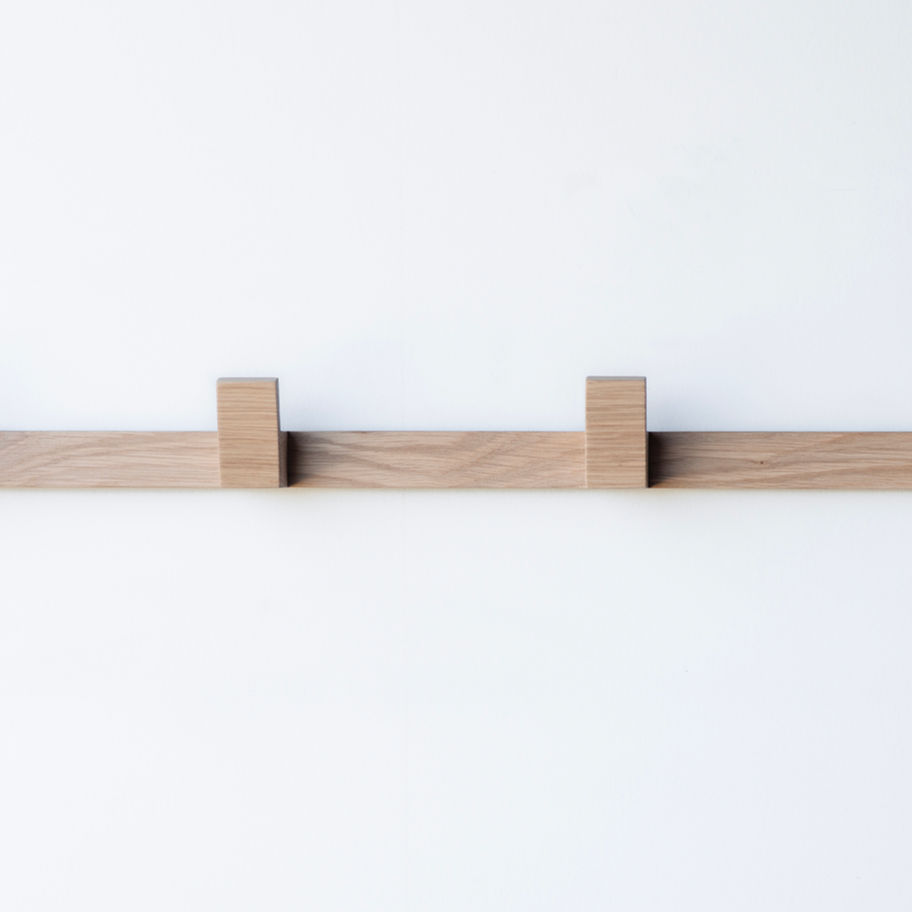 Entryway wood wall rack