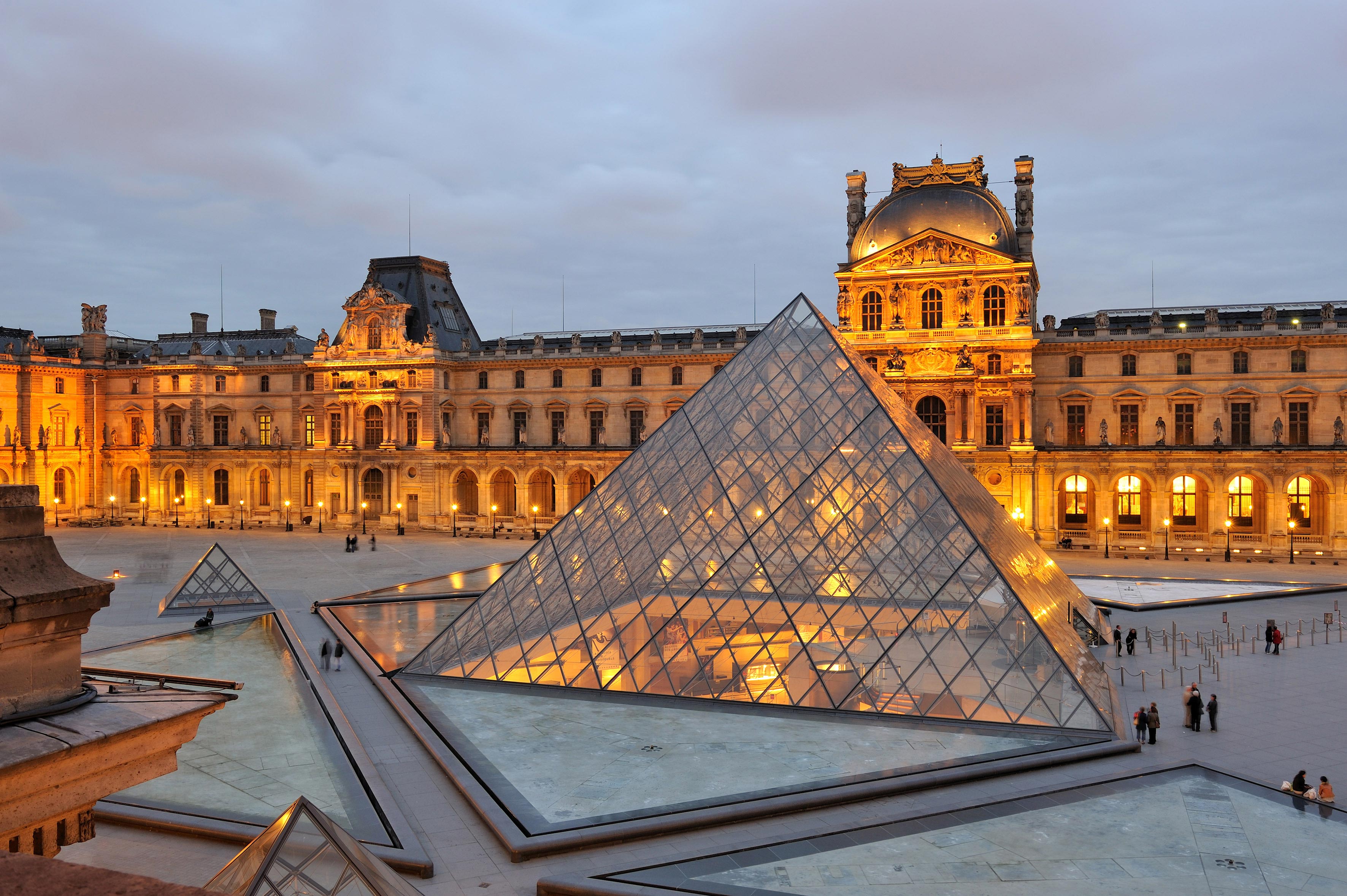 MUSÉE DU LOUVRE