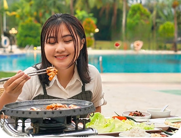 BBQ Dinner at Harris Resort Waterfront