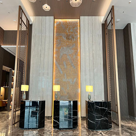 oakwood hotel 007