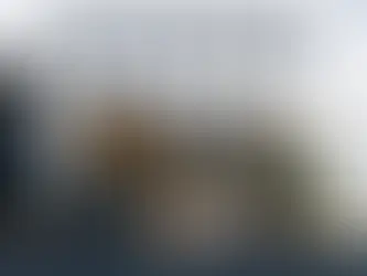 Moderne Steuerungssysteme für Rollläden, Markisen und Jalousien mit Funksteuerung, Smart Home, App-Steuerung, Zeitschaltuhren sowie Wind- und Sonnensensoren für mehr Komfort und Energieeffizienz.