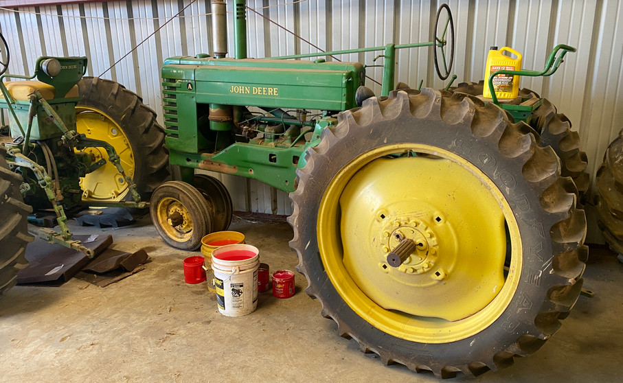 Antique Tractors / Trucks / Equipment Sagebrush Auctions L