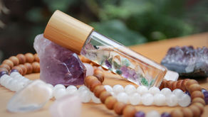 Harmonizing Energies: Exploring the Benefits of Combining Crystal Stones and Essential Oils