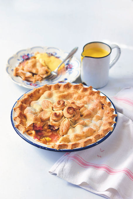 Rhubarb Plate Pie