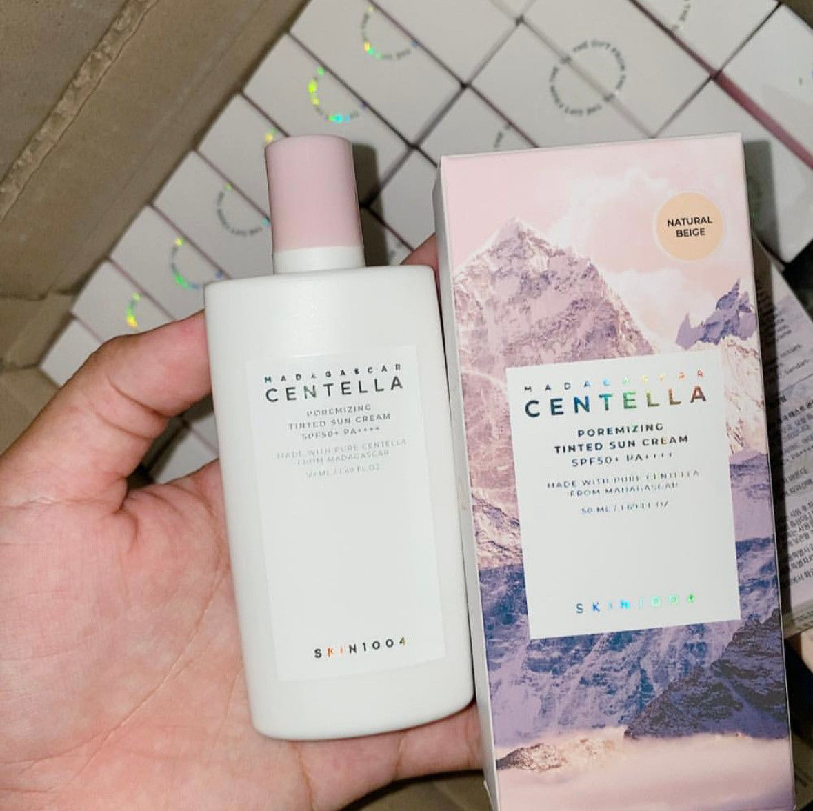 SKIN1004 Centella Poremizing Tinted Sun Cream SPF50+ Color Correcting Sunscreen
