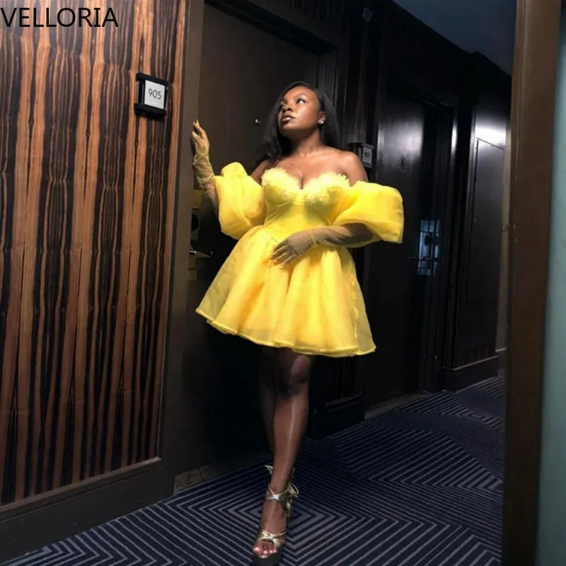 Thumbnail: Elegant Yellow Short Prom Dress for Women Off-Shoulder Puffed Sleeve Formal Gown