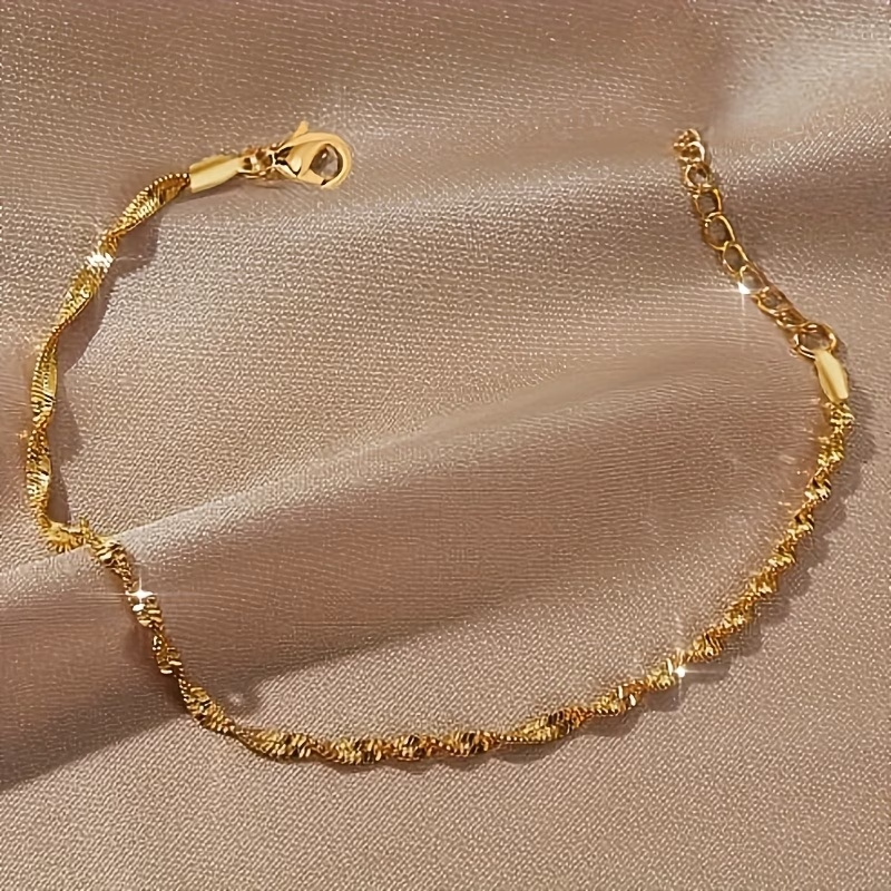 Thumbnail: A Stylish and Elegant Ripple-patterned Minimalist Chain Bracelet, a Light Luxury