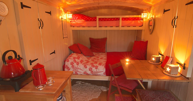 Cosy evening in your hut