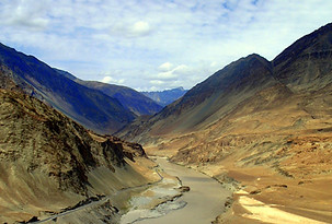 Indus_Zanskar_confluence.jpg