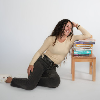 Jerika Daisy Doula Services teaching a newborn class in Maryville