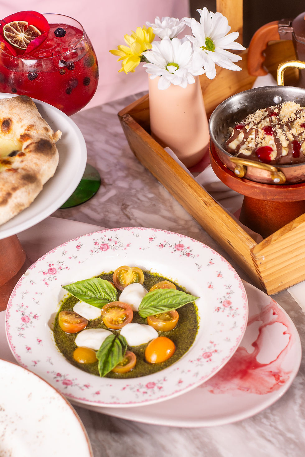 Platos todo es color di rosa