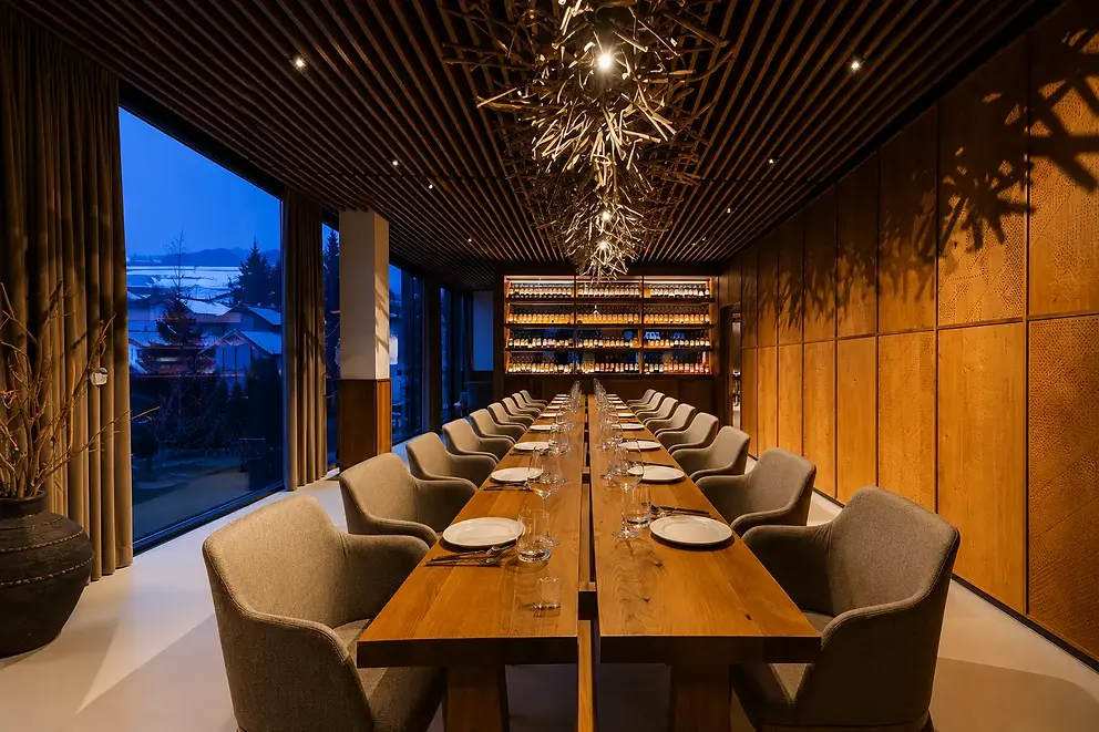 Aménagement intérieur et mobilier sur mesure du restaurant Les Carpates – WOODRA