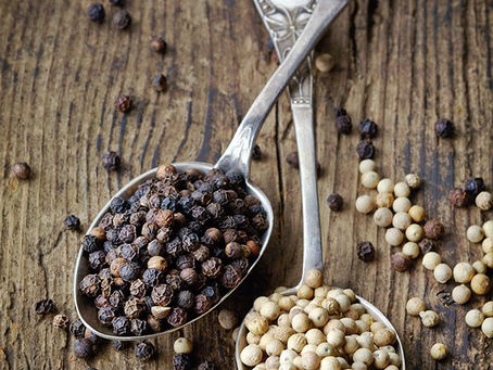 What is Different between Black & White Peper?