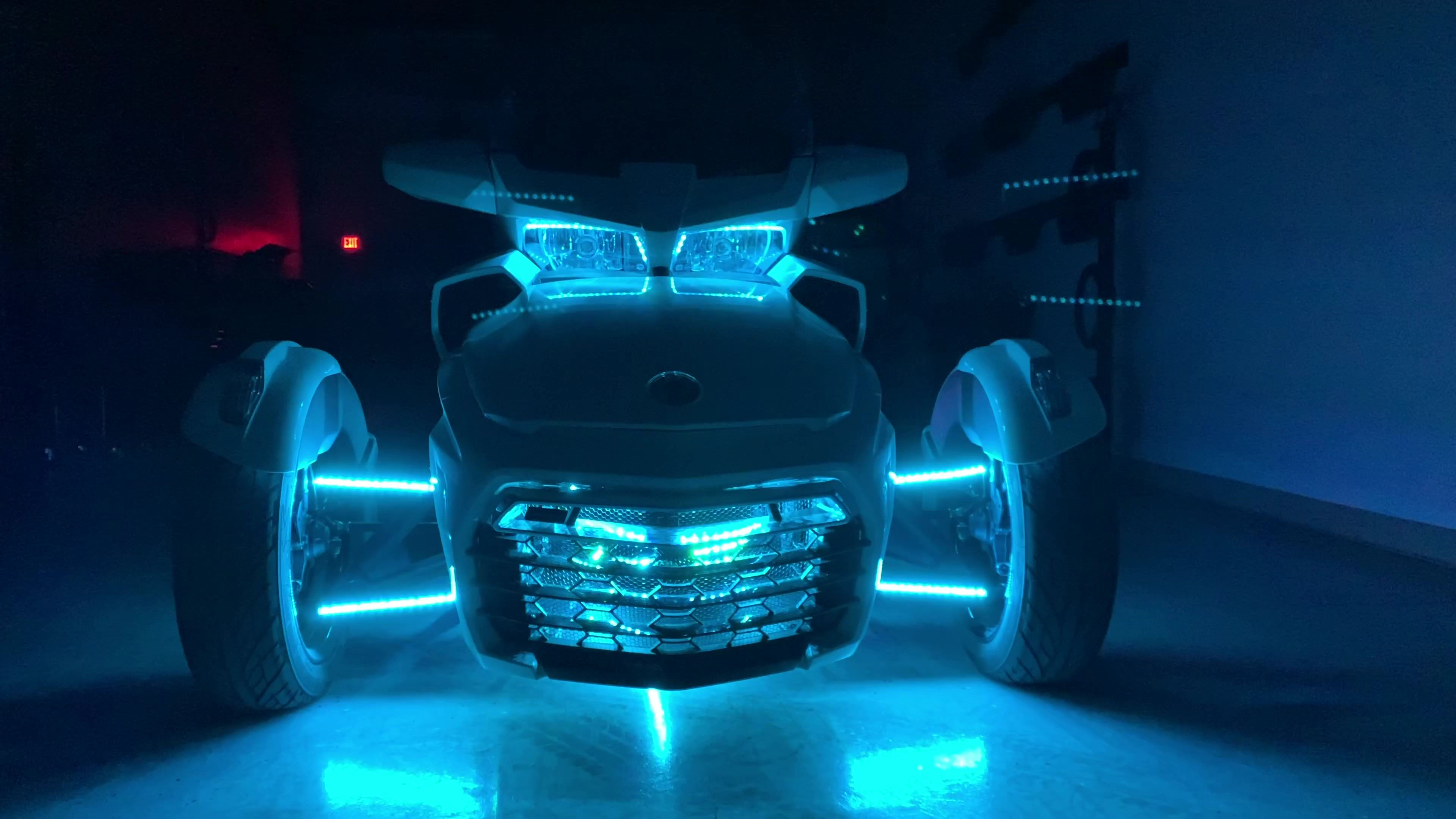 (14B) F3 Can Am Spyder Clear Strip Chase Kit w/Wheel Rings