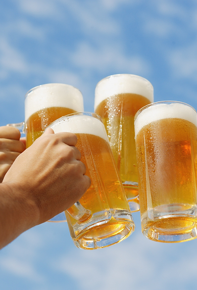 バーベキューでビールを乾杯したい