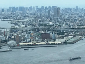 大阪港から望む大阪市内