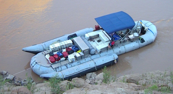 Western J Rig Raft Motor Rigs | Ceiba Adventures