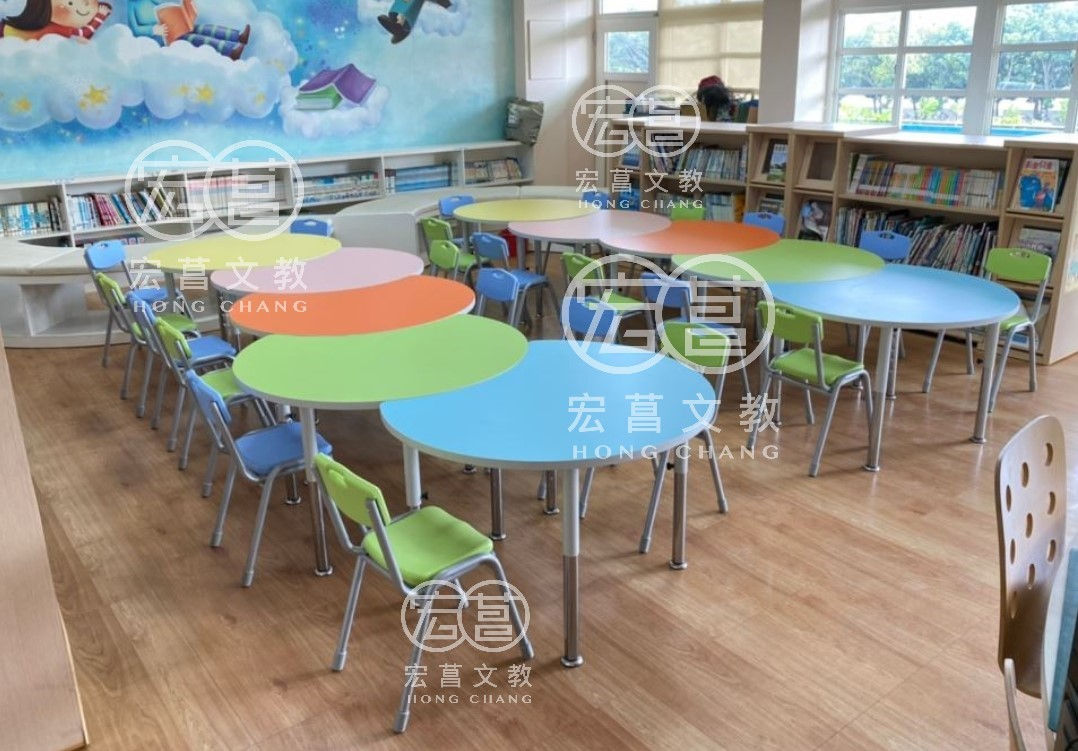 各式課桌椅