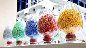 Human Intelligence in Manufacturing in the Age of AI