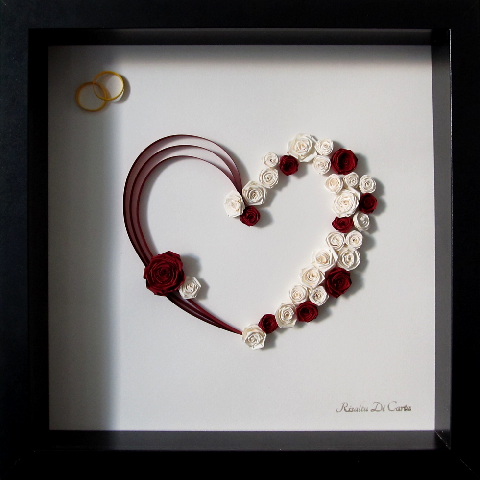 Miniature : Coeur en quilling fait de petites fleurs en papier, idéal pour un cadeau de mariage ou pour une demande