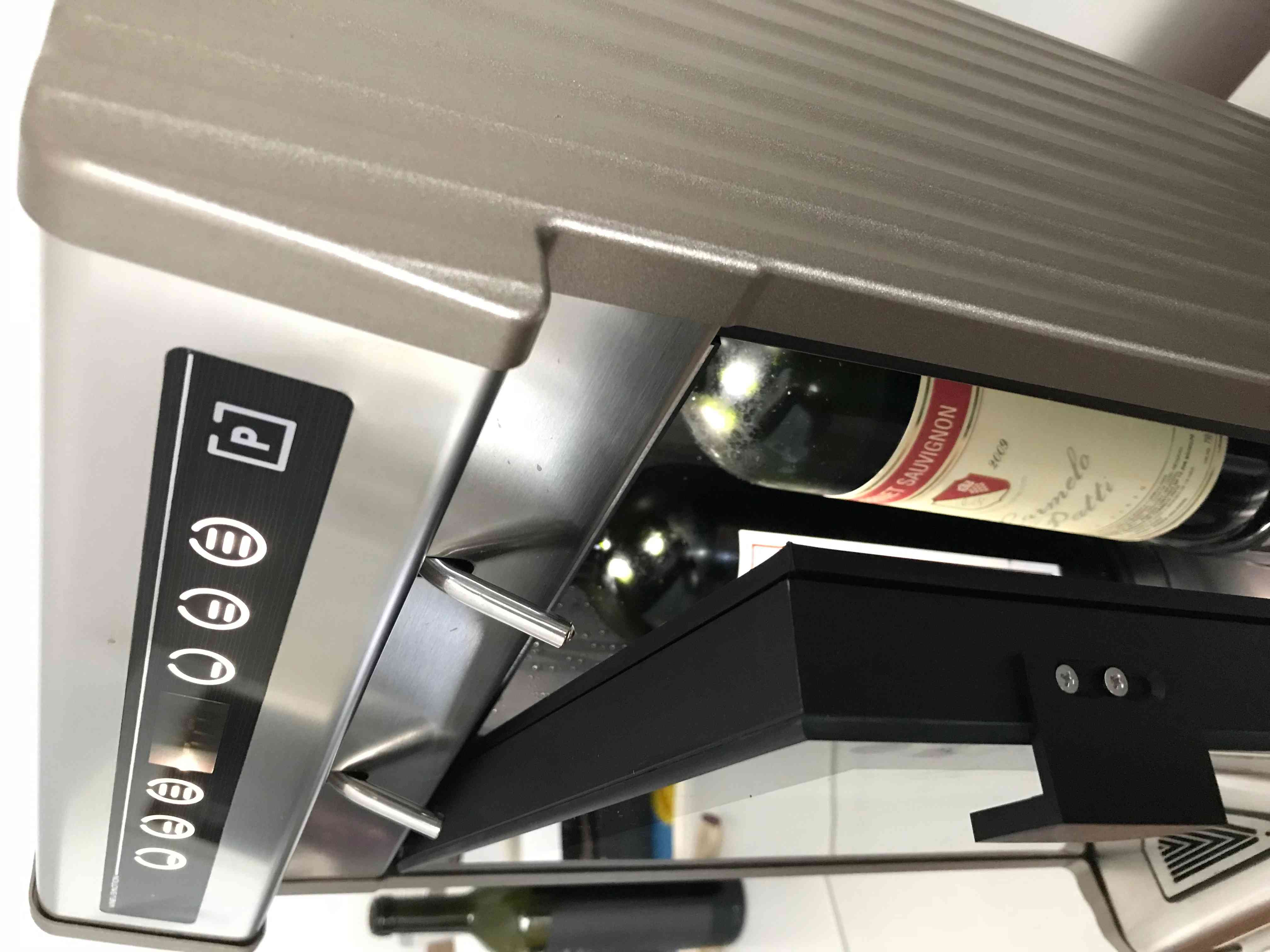 Wine dispenser Wineemotion MIA