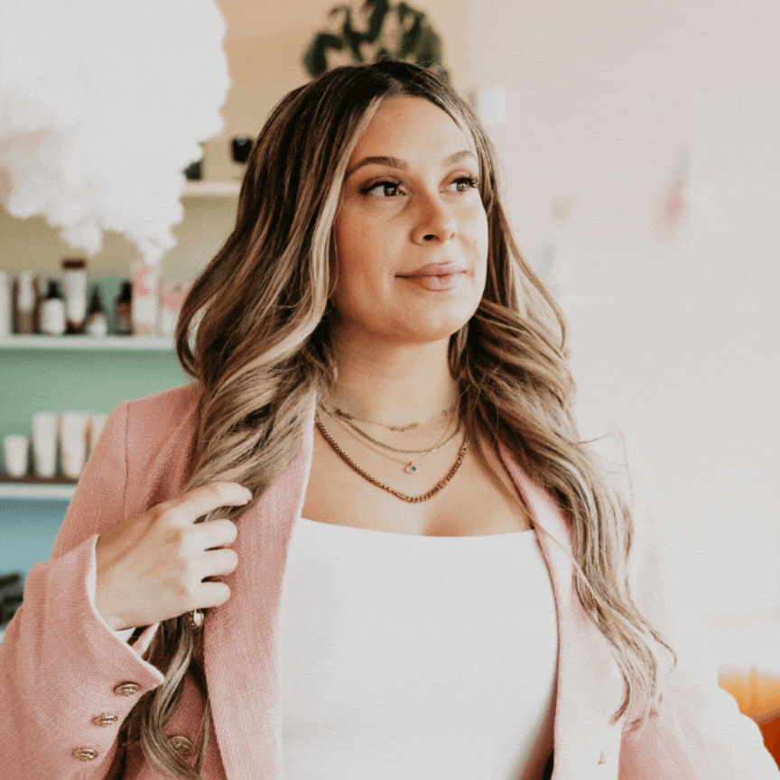 Virginia Beach blonding and hair extensions specialist Amber Avellaneda at Jovi Salon serving Norfolk