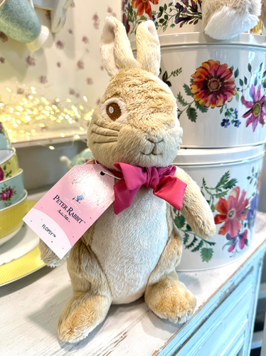 Peluche Peter Rabbit sentado rosa grande | MuyBritish