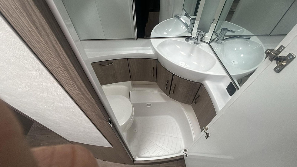 Modern bathroom with shower inside Hobby 650 KFU caravan for comfortable holidays in Costa Brava