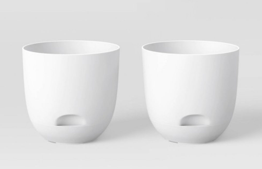 2 macetas pequeñas plásticas 