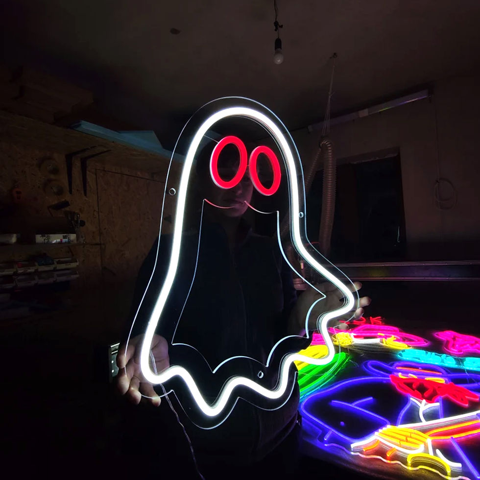 Sevimli Hayalet Neon Tabela